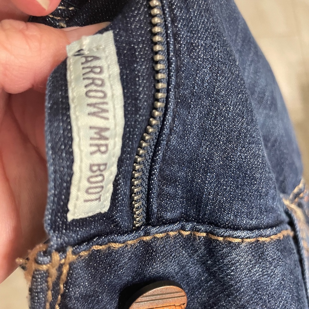 Ariat Arrow Relaxed Fit Denim Jeans - Picture 2 of 6